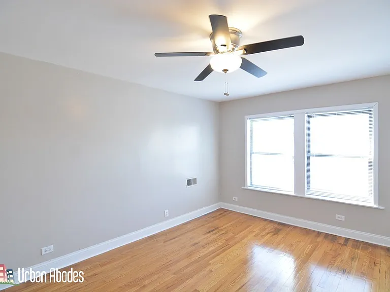 3241 N Damen Ave #3 — Photo 8