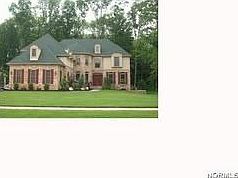 1st image of 5987 Woodland View Dr