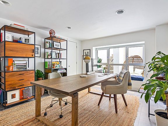 4th image of 460 Manhattan Ave APT 1A