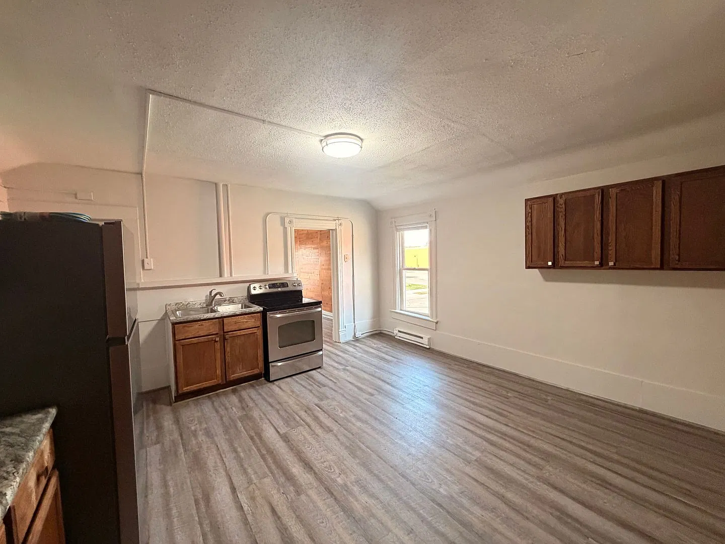 907 Forest — Photo 3