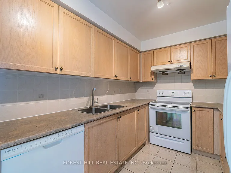 1 Clairtrell Rd #805 — Photo 13