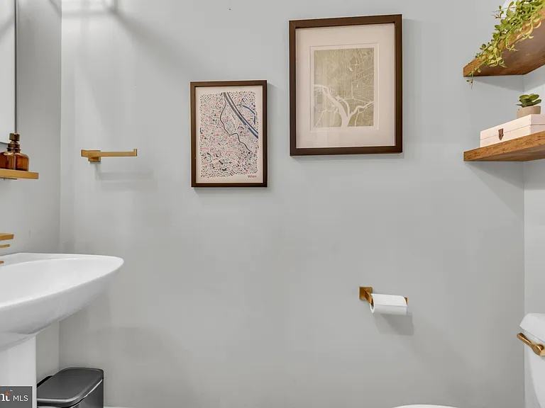 2816 Bargate Ct — Photo 27