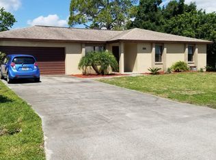884 Tyrol Ave NW, Palm Bay, FL 32907