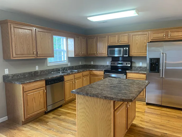 1200 S Spring St — Photo 18
