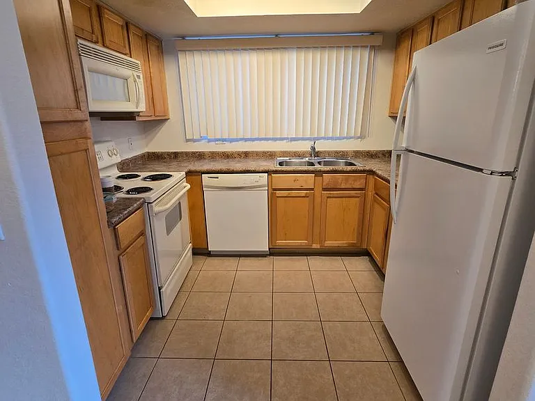 9990 N Scottsdale Rd #1015 — Photo 11