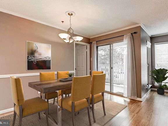 5th image of 1524 Lincoln Way APT 109