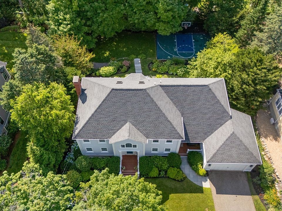 1st image of 93 Beethoven Ave