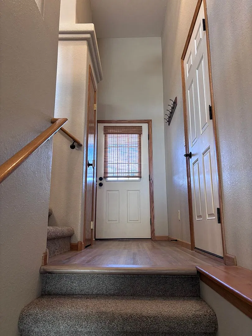 4 Bed | 2 Bath | Double Garage | Pet Negotiable | Rapid Valley — Photo 4