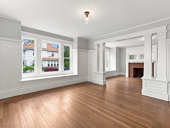 5th image of 4 Pondview Ave Floor 1