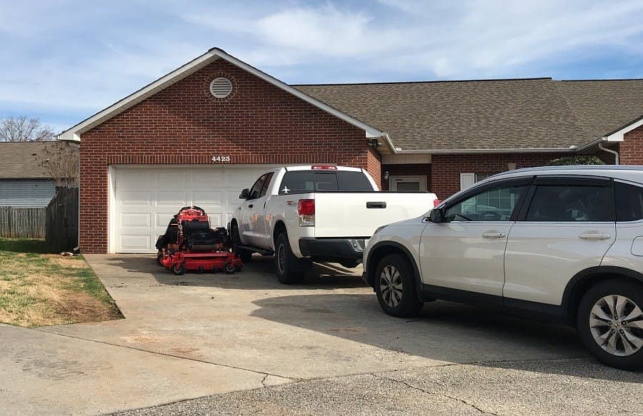 1st image of 4423 Greenfern Way