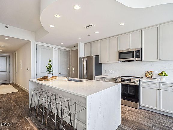 4th image of 301 Fayetteville St