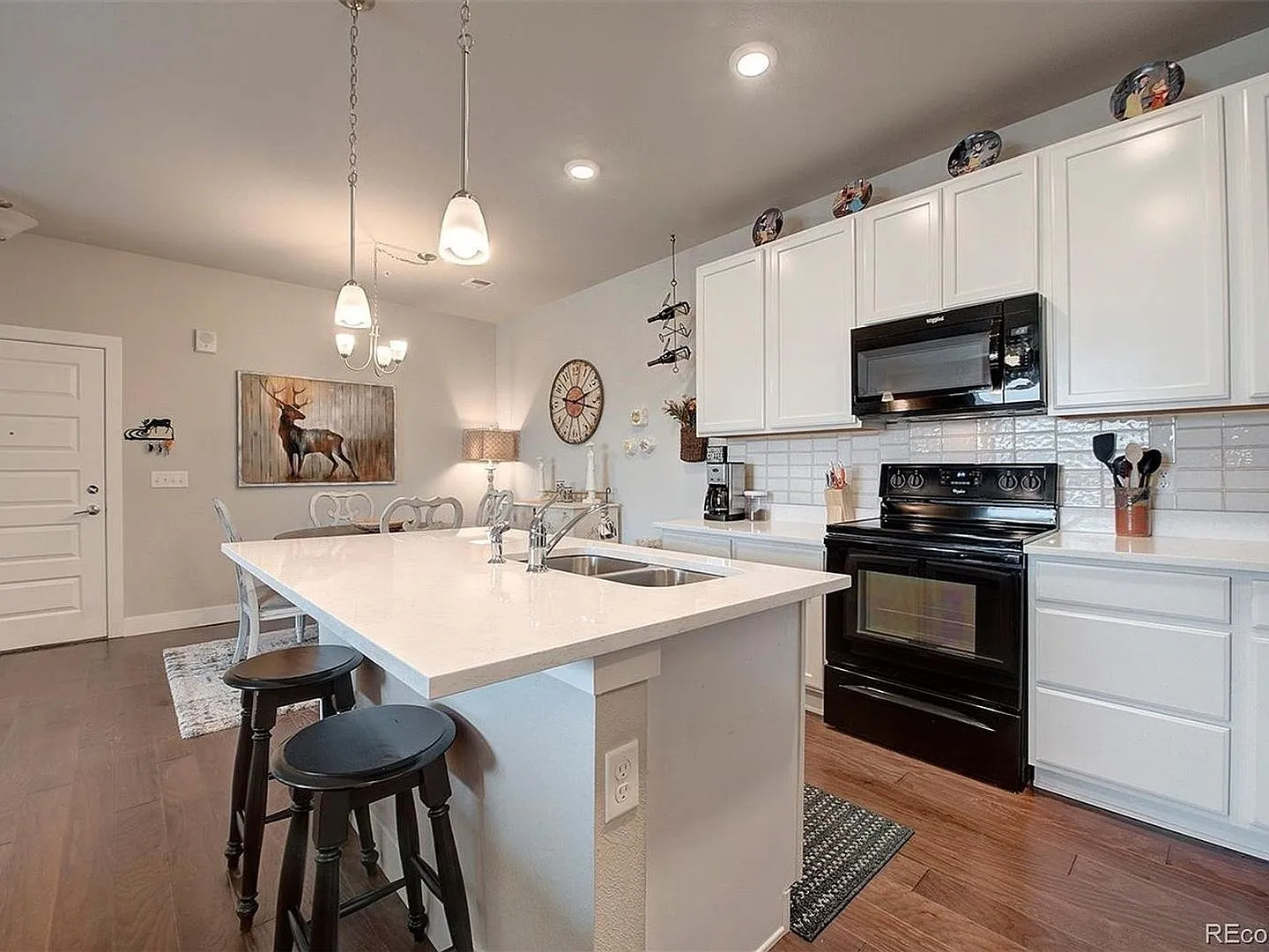 3 Bedroom Condo in Arvada — Photo 2