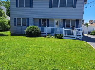 54 17th Street, West Babylon, NY 11704