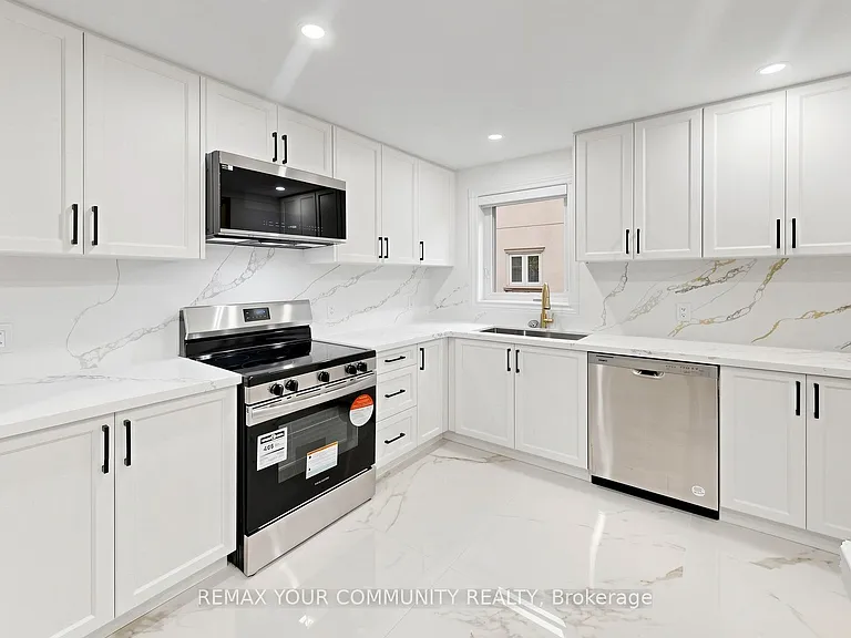 275 Betty Ann Dr — Photo 11