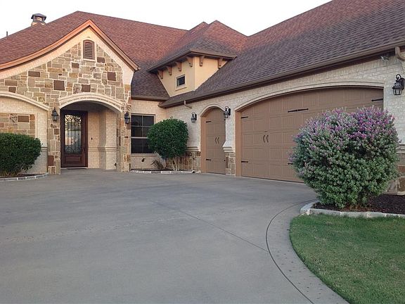 2nd image of 1803 Harbor Lakes Dr