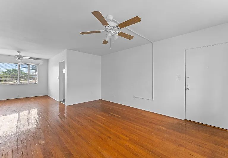 Concord Lake Apartments — Photo 10