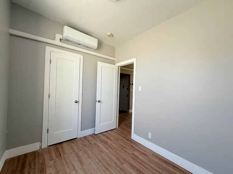 245 McClellan St #3W — Photo 3