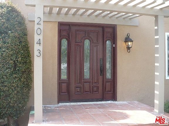 2nd image of 2043 Veteran Ave