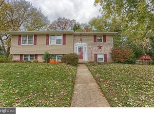 304 Glenwood Dr, Douglassville, PA 19518