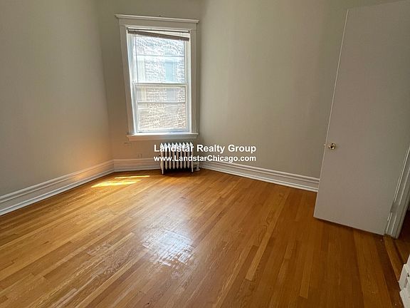4th image of 645 W Buckingham Pl #3
