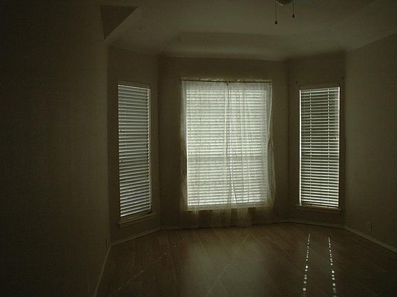 5th image of 6929 Twin Ponds Dr