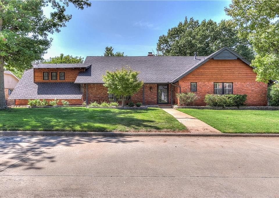 1st image of 11112 Colechester Ct