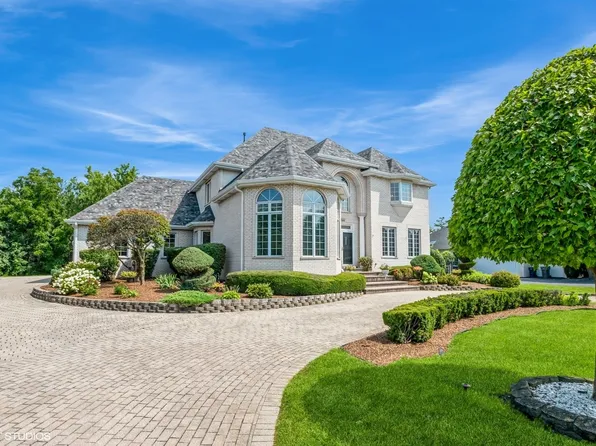 8060 Kristo Ln, Orland Park, IL 60462