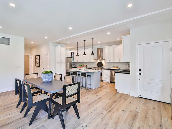 3rd image of 843 N Alfred St #843