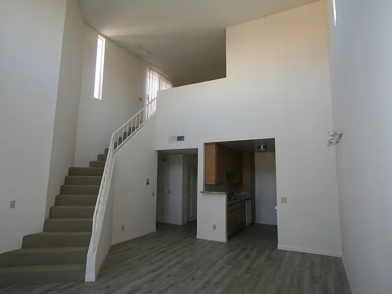 3637 Clarington Ave #202 — Photo 9