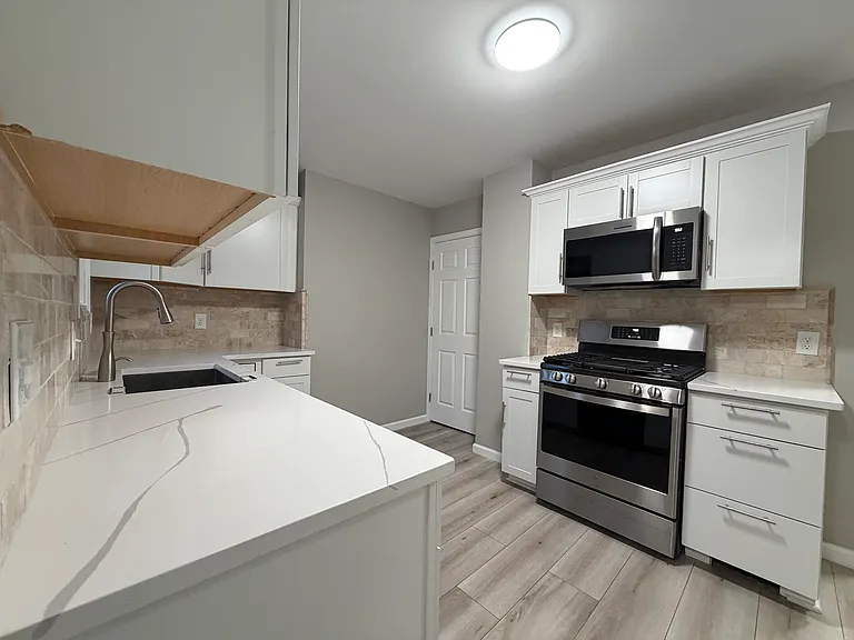 156 E Henrietta Rd — Photo 14