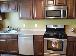 1359 Deanwood Rd, Parkville, MD 21234
