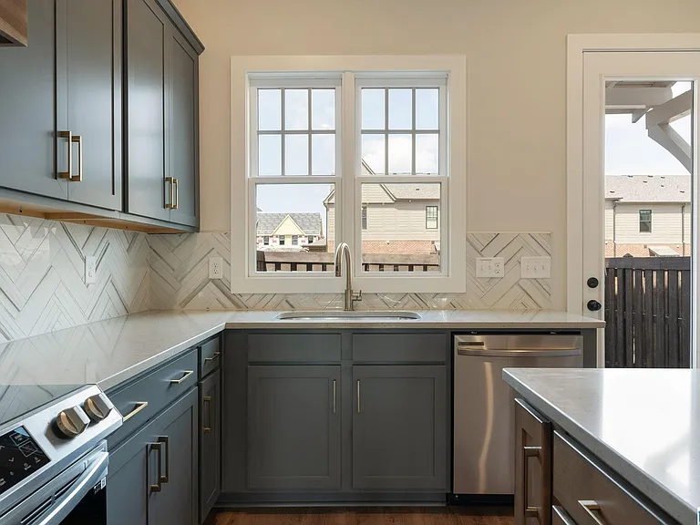 1191 Windsor Dr — Photo 19
