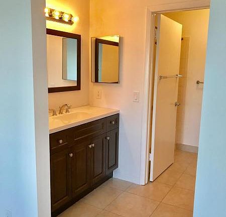 5th image of 1350 The Pointe Dr