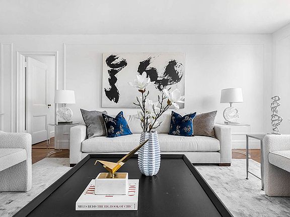 4th image of 155 E 72nd St APT 15C