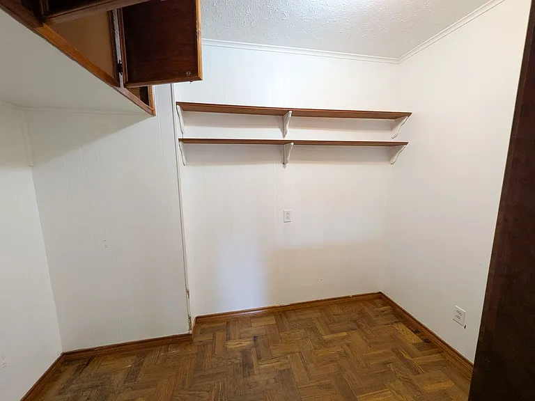 770 Peyton Dr — Photo 8