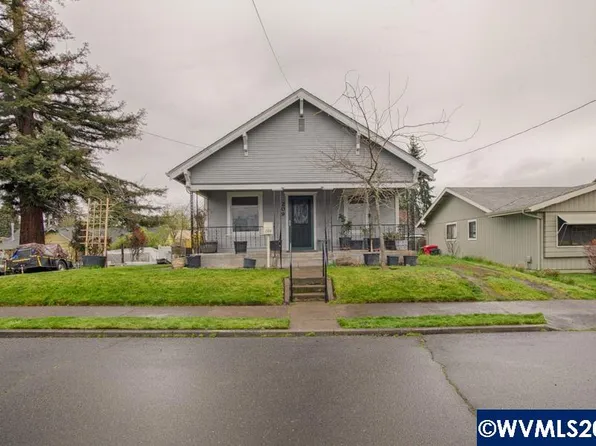 209 Brown St, Silverton, OR 97381