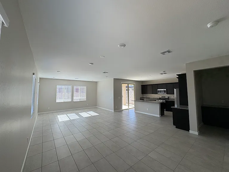 3354 S 180th Ln — Photo 31