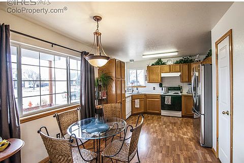 4th image of 323 52nd Ave
