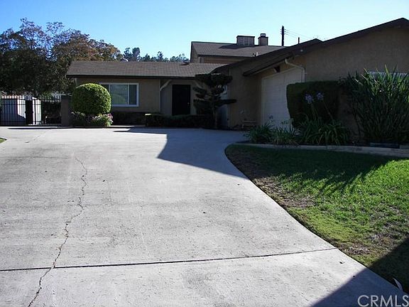 3rd image of 16724 Glenhope Dr