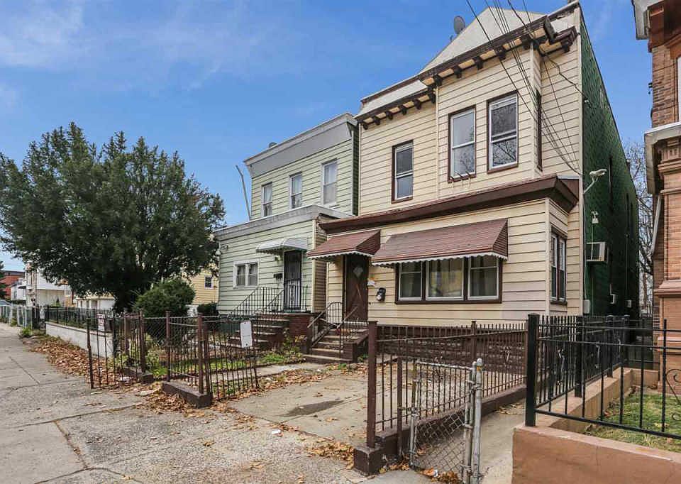 1st image of 81 Clerk St