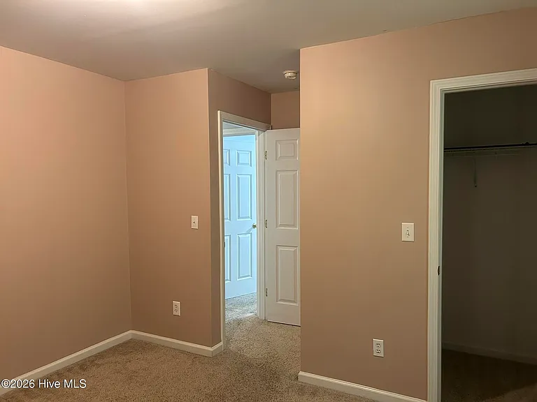 212 W Woodbine Ter — Photo 24