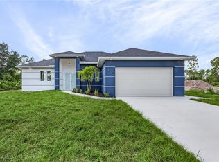 636 Raintree St E, Lehigh Acres, FL 33974