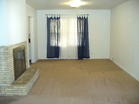 View of the liviving/dining room combo 