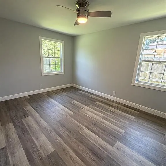 4920 Sue Ave — Photo 13