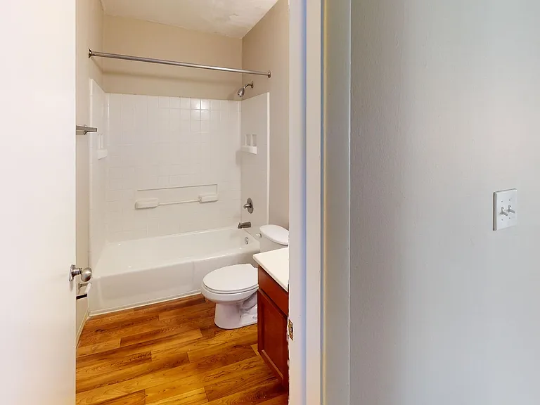 Aspen Pointe Apartments — Photo 25