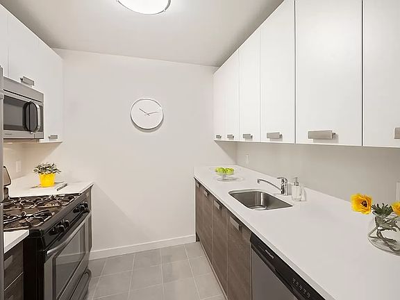 3rd image of 4609 11th St APT 3C