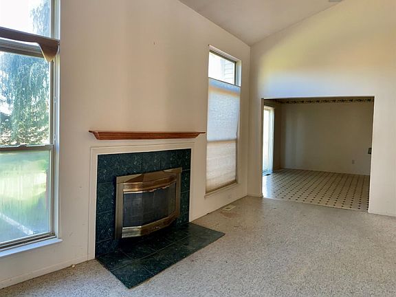 5th image of 2976 River Meadow Cir