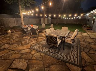 805 Clover Park Dr, Arlington, TX 76013