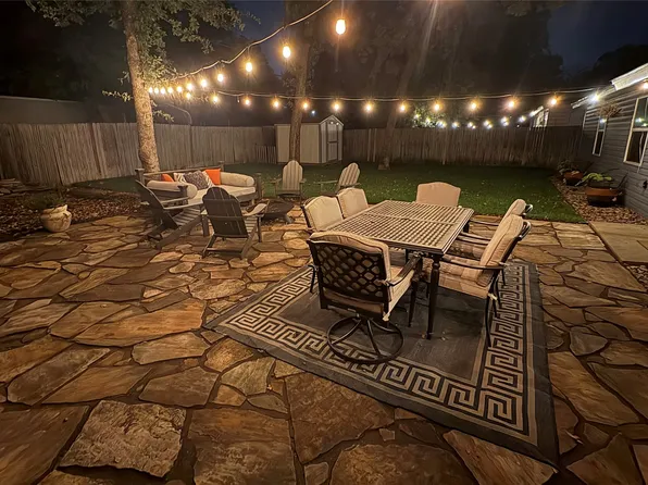 805 Clover Park Dr, Arlington, TX 76013