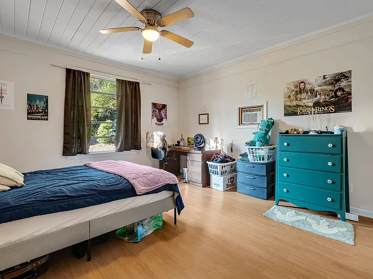 1902 Sunset Ln — Photo 7